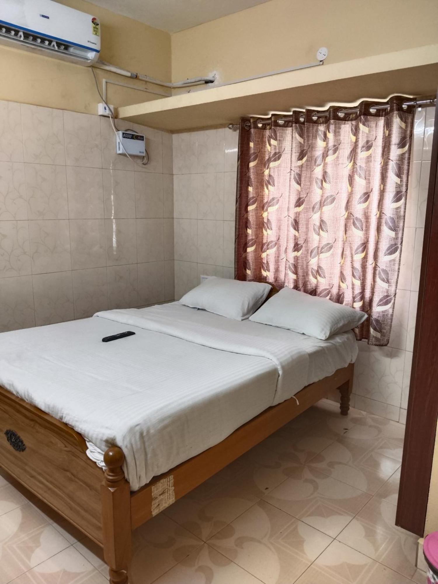 Srinivasa Serviced Keelkattalai Hotel